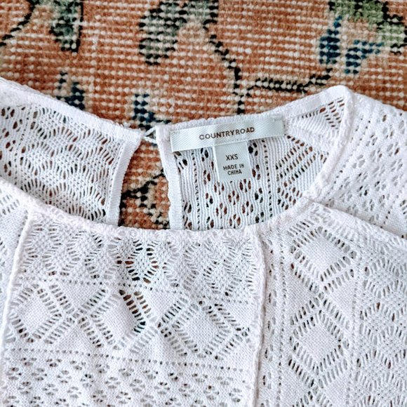COUNTRY ROAD Cut-Out Sheer Short Sleeve Blouse XXS - Picture 2 of 3